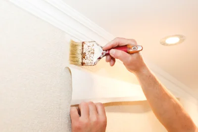 Pose de papier peint à Beausemblant — revêtements muraux et toiles de verre